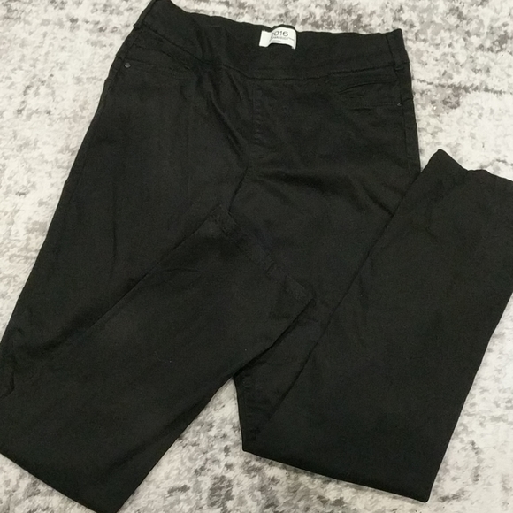 π₯2 for $40 Parasuco BlK stretch denim pull on